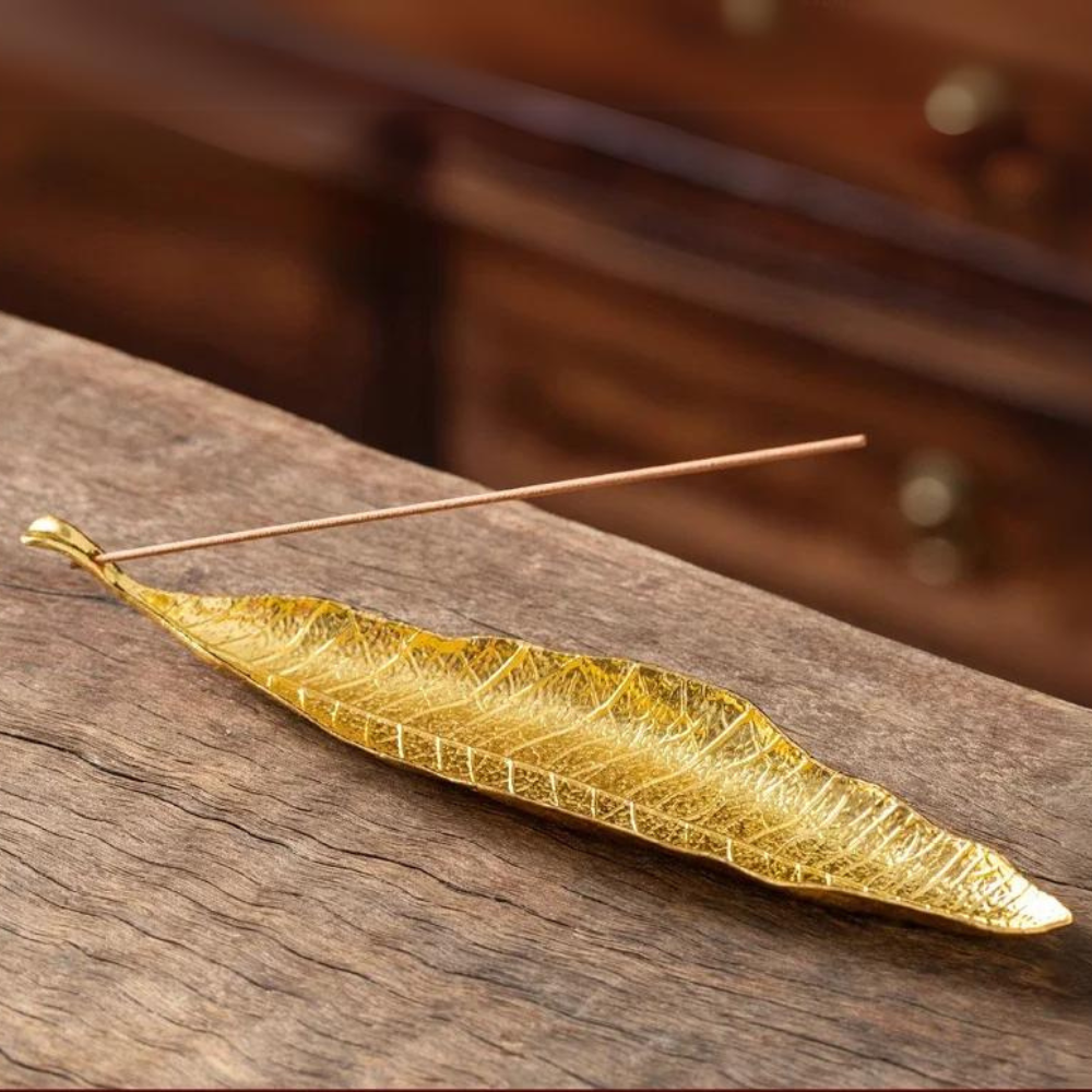 Elegant Leaf Incense Holder & Ash Catcher – Long Censer for Meditation & Home Décor Accessories