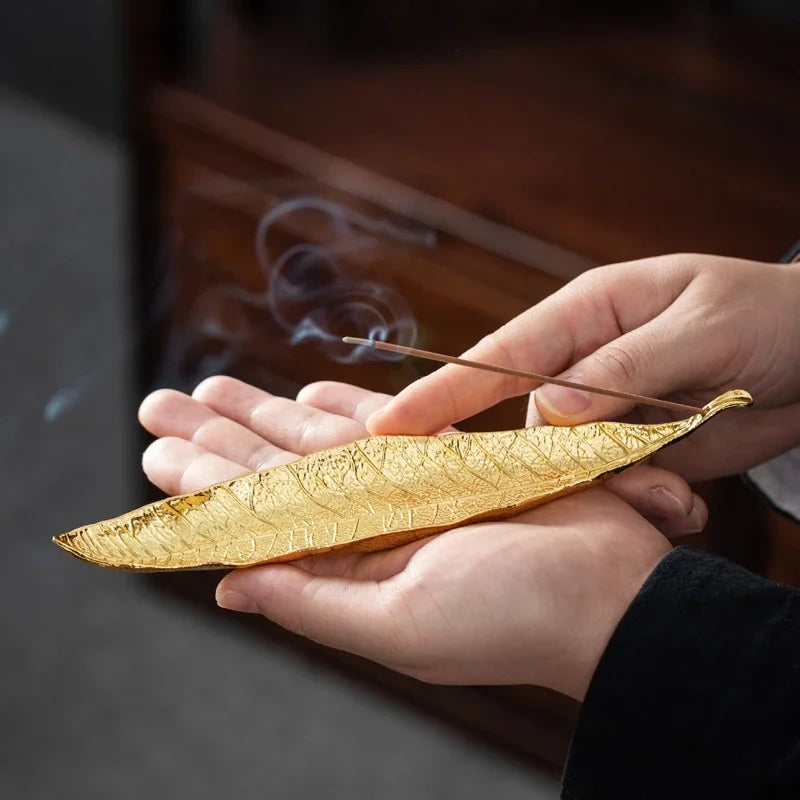 Elegant Leaf Incense Holder & Ash Catcher – Long Censer for Meditation & Home Décor Accessories