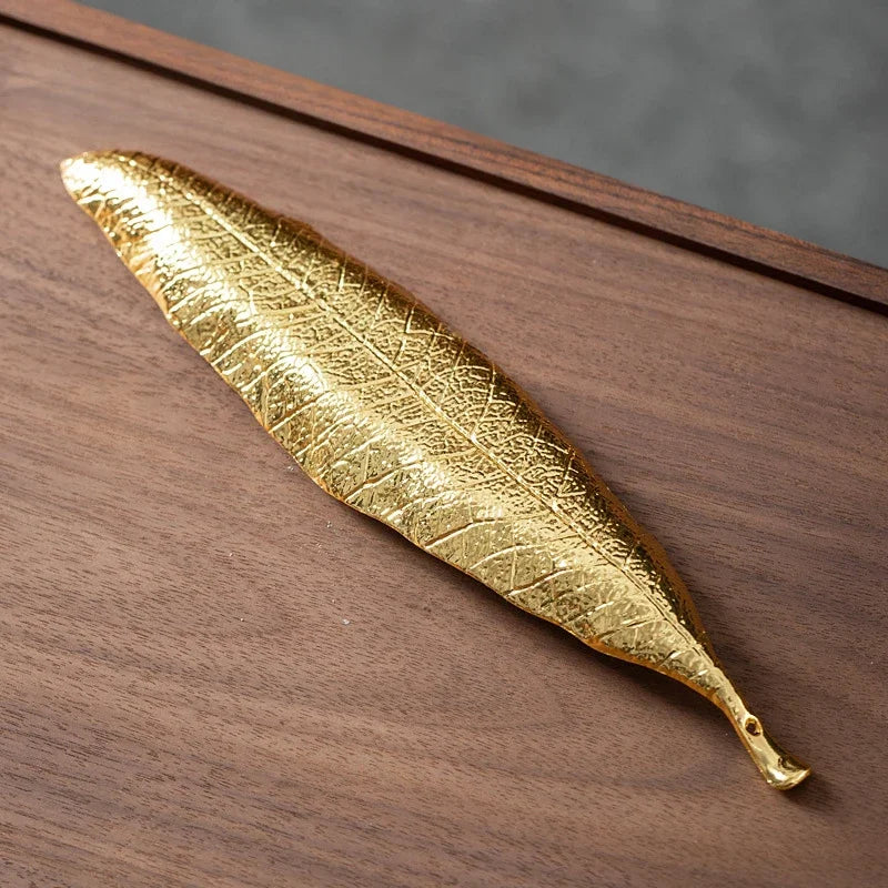 Elegant Leaf Incense Holder & Ash Catcher – Long Censer for Meditation & Home Décor Accessories